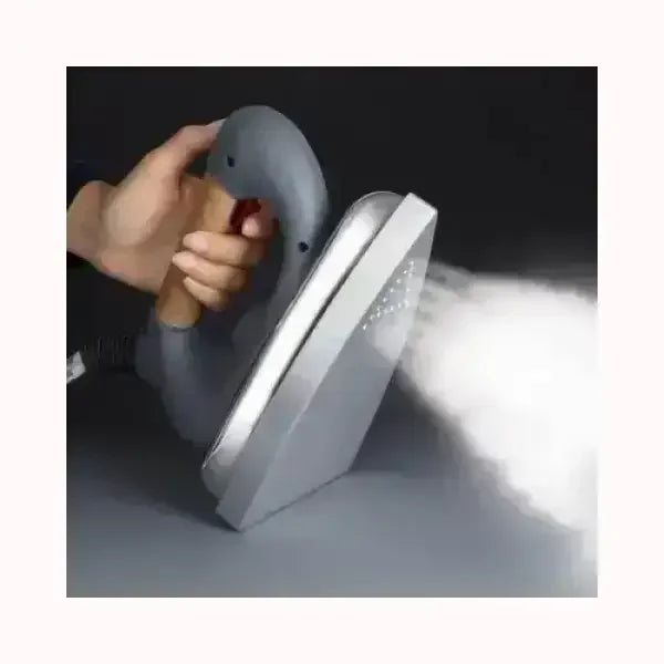 Ferro da stiro POLTI con erogazione di vapore potente e impugnatura ergonomica