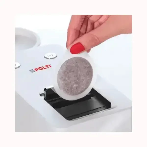 Macchina da caffè POLTI REVOLUTION con inserimento capsula per preparare caffè espresso