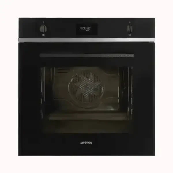 Forno da incasso nero SMEG con manopole e display digitale per la cucina moderna