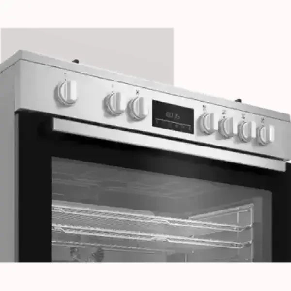 Forno BEKO da incasso in acciaio inox con manopole di controllo e display digitale
