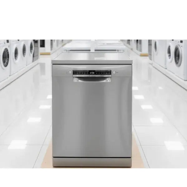 Lavastoviglie BOSCH in acciaio inox con pannello di controllo intuitivo per una pulizia efficace