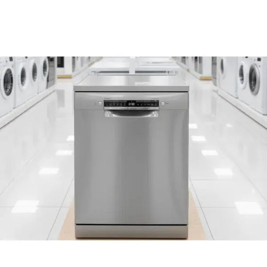 Lavastoviglie BOSCH in acciaio inox con pannello di controllo intuitivo per una pulizia efficace