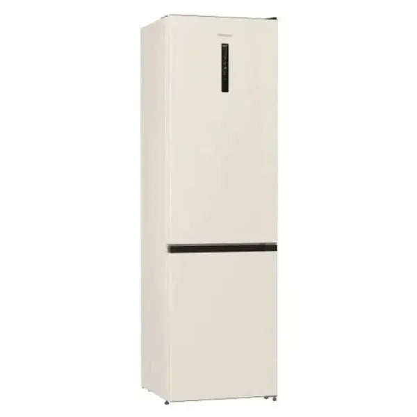 Frigorifero combinato Hisense dal design moderno e finitura beige, ideale per la cucina