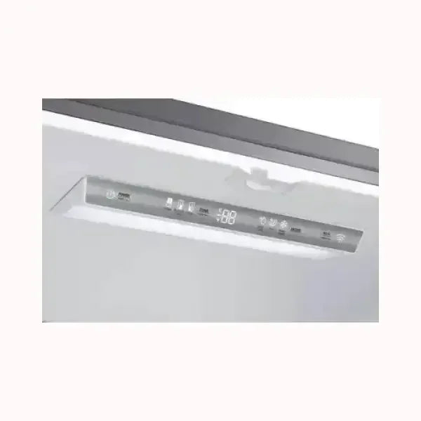 Pannello di controllo digitale interno del frigorifero HISENSE con display a LED e funzioni multiple