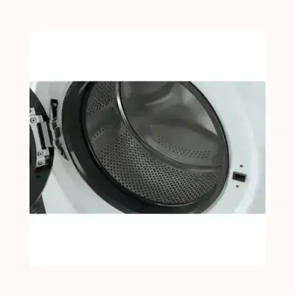 Interno del cestello di lavatrice HOTPOINT con apertura a fronte per il bucato