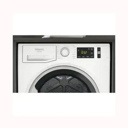 Asciugatrice Hotpoint bianca con display digitale e oblo frontale per asciugatura efficiente
