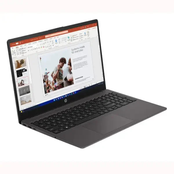 Notebook HP con processore RYZEN 5, schermo ampio e tastiera ergonomica per un utilizzo efficiente
