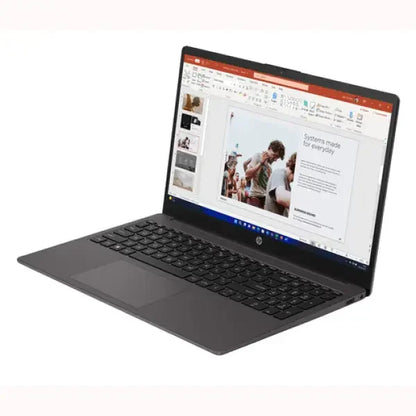 Notebook HP con processore RYZEN 5 ideale per produttività e uso quotidiano