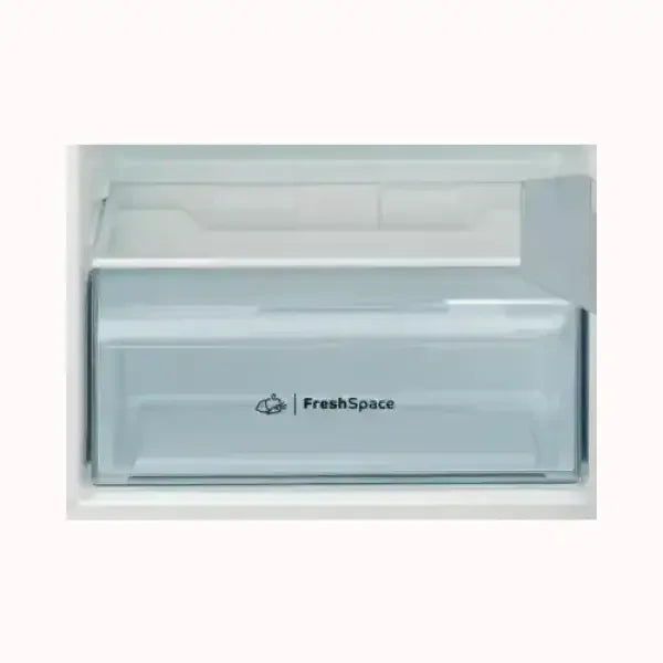 Cassetto FreshSpace interno di frigorifero INDESIT per conservazione alimenti freschi