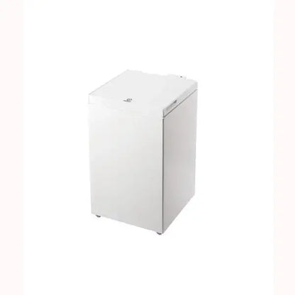 Congelatore a pozzetto bianco compatto INDESIT con sportello superiore ideale per piccoli spazi domestici