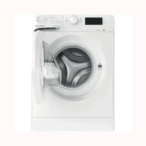 Lavatrice INDESIT frontale bianca con carica da 6 kg e porta trasparente aperta