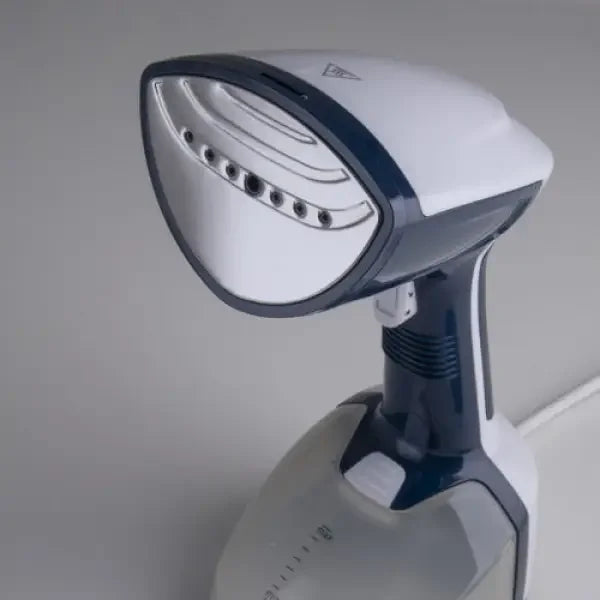 Ferro da Stiro a vapore portatile Innoliving con design ergonomico e serbatoio trasparente
