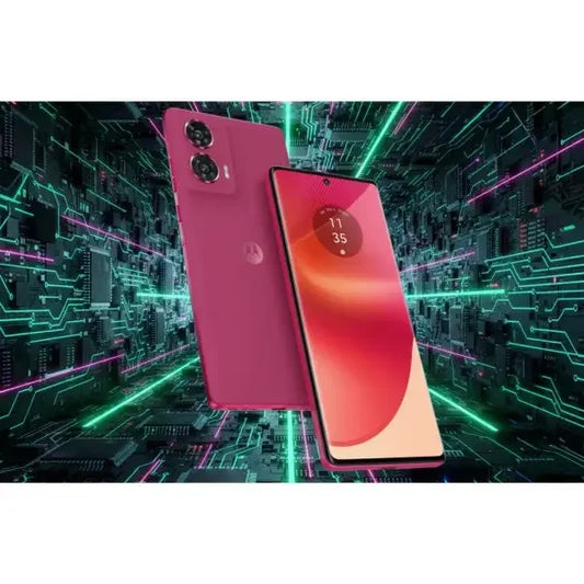 Smartphone Motorola Edge 50 Fusion in fucsia con design elegante e display vivace