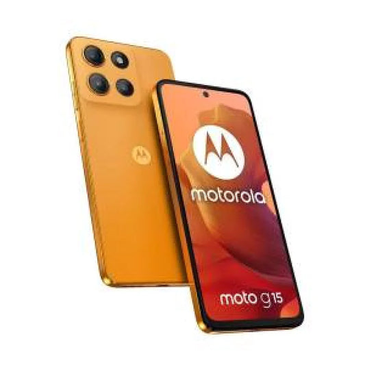 Smartphone Motorola Moto G15 arancione con tripla fotocamera posteriore e display touchscreen