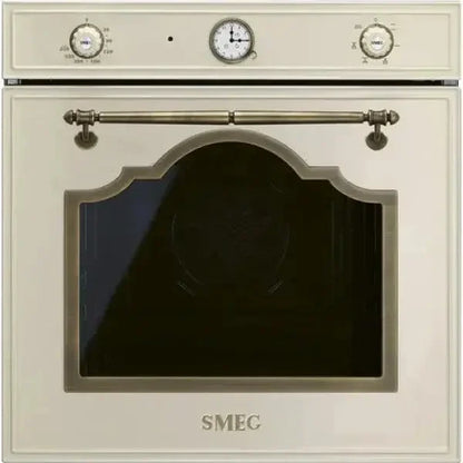 Forno Smeg con design elegante e manopole vintage per una cucina raffinata