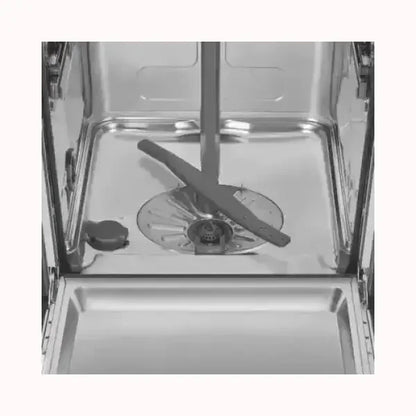Interno in acciaio inox della lavastoviglie da incasso SMEG con bracci spruzzatori per una pulizia efficace