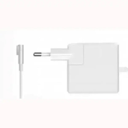 Alimentatore PC TECNO bianco con spina europea e connettore a L per laptop