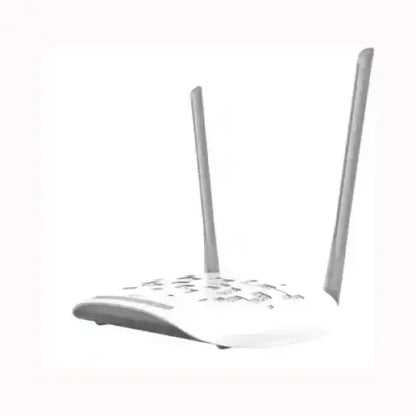 Access Point TPLINK bianco con due antenne esterne per rete WiFi domestica e montaggio su tavolo o parete