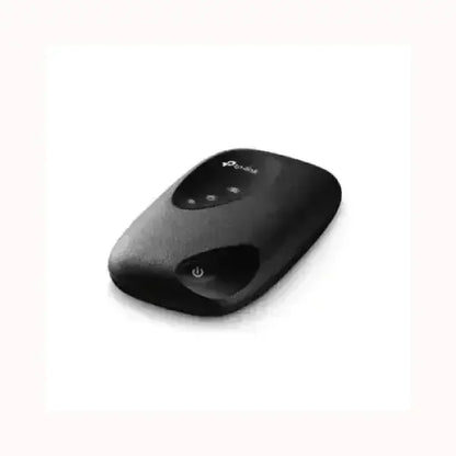 Router portatile nero TP-Link TPLINK con design compatto e tasto di accensione
