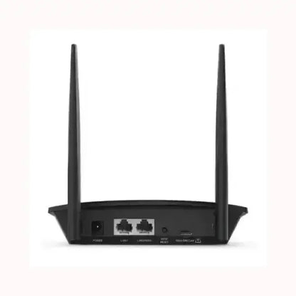 Router TPLINK nero con due antenne posteriori e porte LAN per connessione cablata
