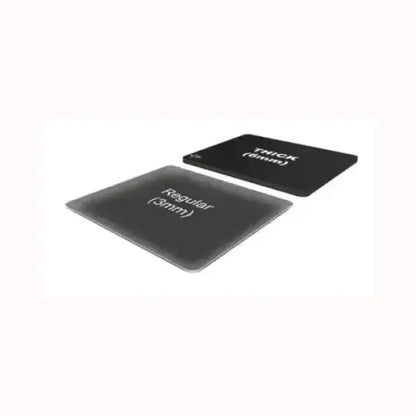Due tappetini per mouse TRUST che mostrano la versione sottile 3 mm e la versione spessa 5 mm superficie nera