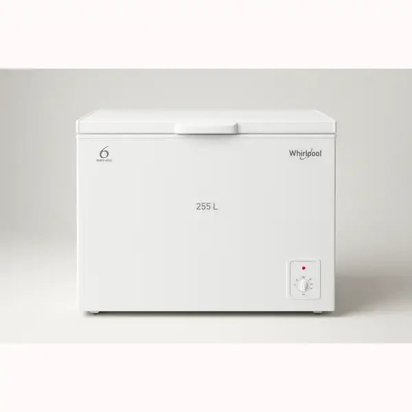 Congelatore a pozzetto Whirlpool bianco 255 L con maniglia superiore e controllo termostato semplice