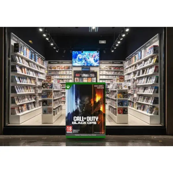 Gioco Call of Duty Black Ops 7 per XBOX Serie X in esposizione in un negozio di videogiochi